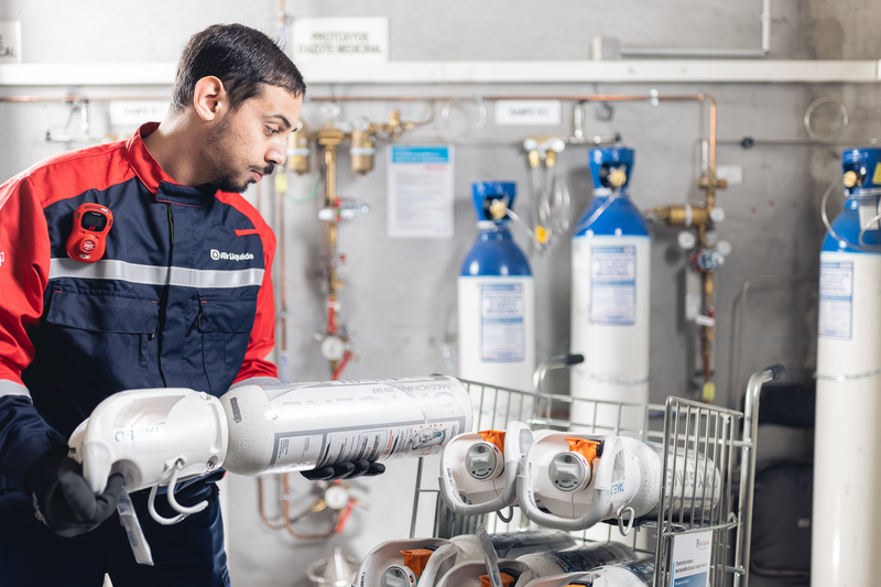 Technician delivering medical gases 2