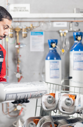 Technician delivering medical gases 2